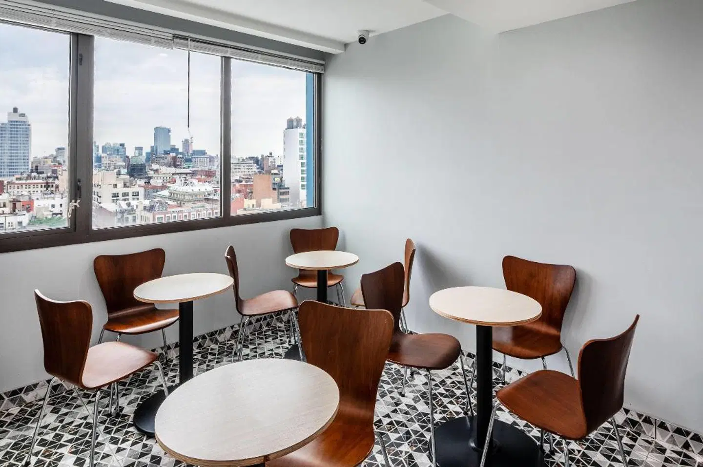 Days Inn by Wyndham New York Chinatown Bar