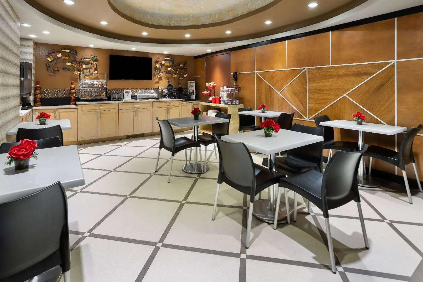 Ramada by Wyndham Bronx Restaurant