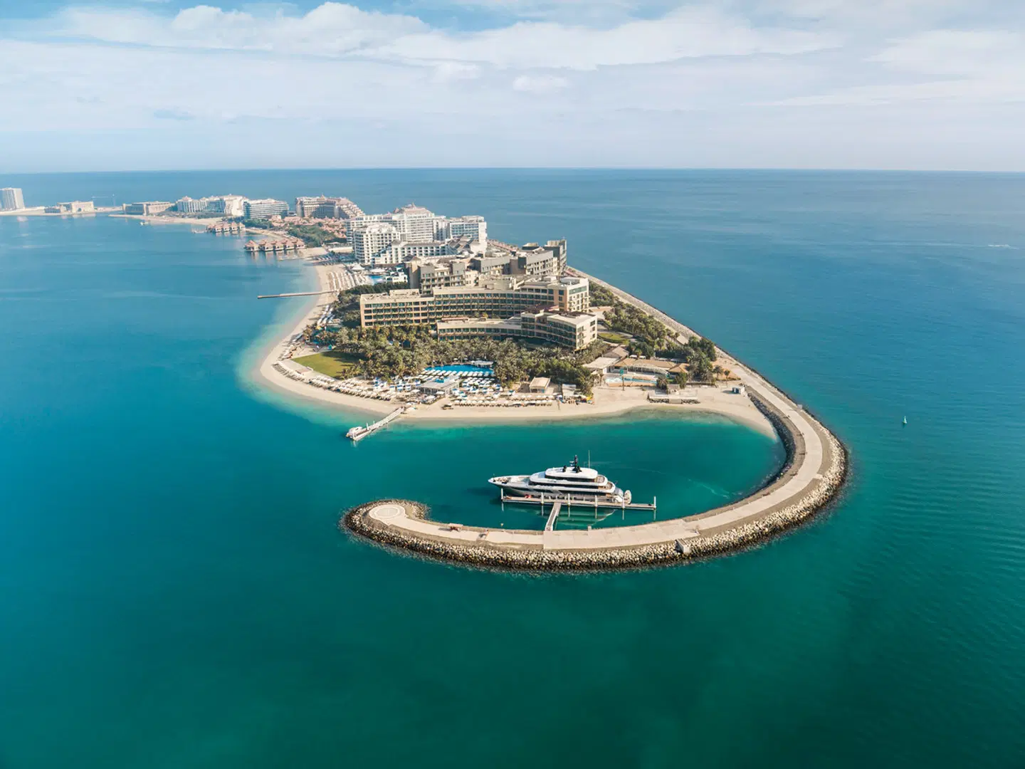 Rixos The Palm Dubai Hotel & Suites LANDSCAPE