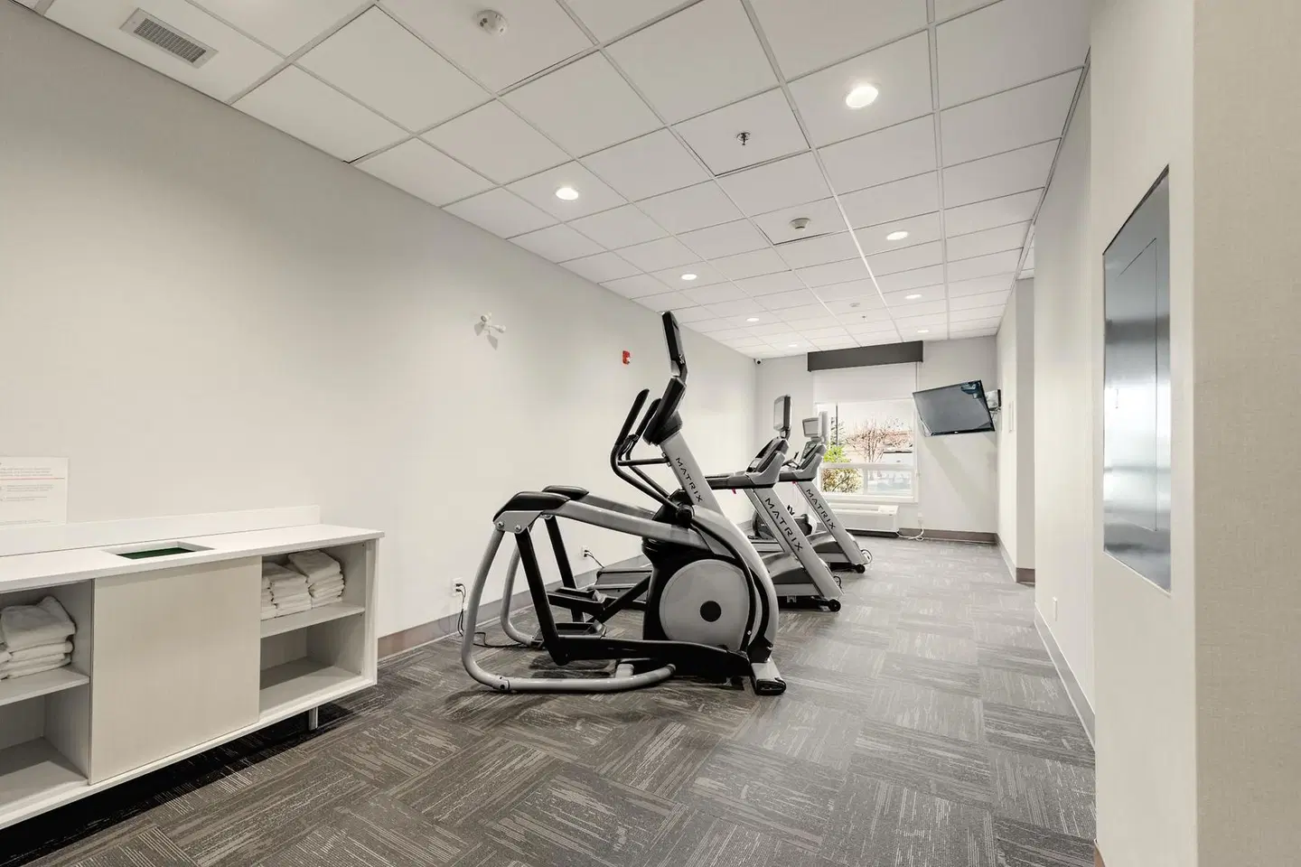 Holiday Inn Express & Suites Edmonton South by IHG SPORTS_AND_LEISURE