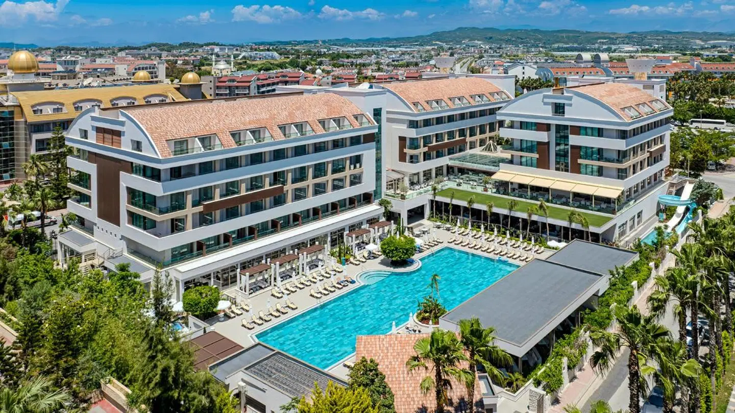 Port Side Resort Hotel OUTDOOR_POOL