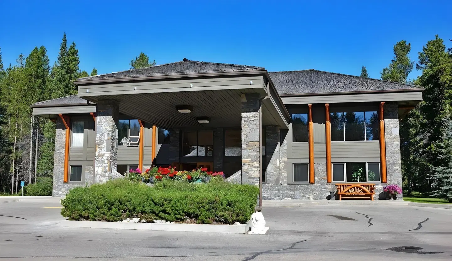 Mountaineer Lodge EXTERIOR