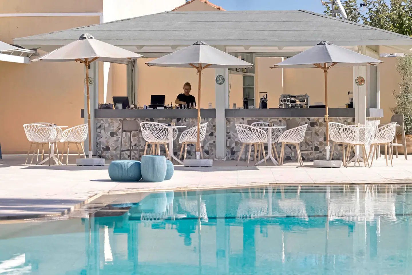 Atlantis OUTDOOR_POOL