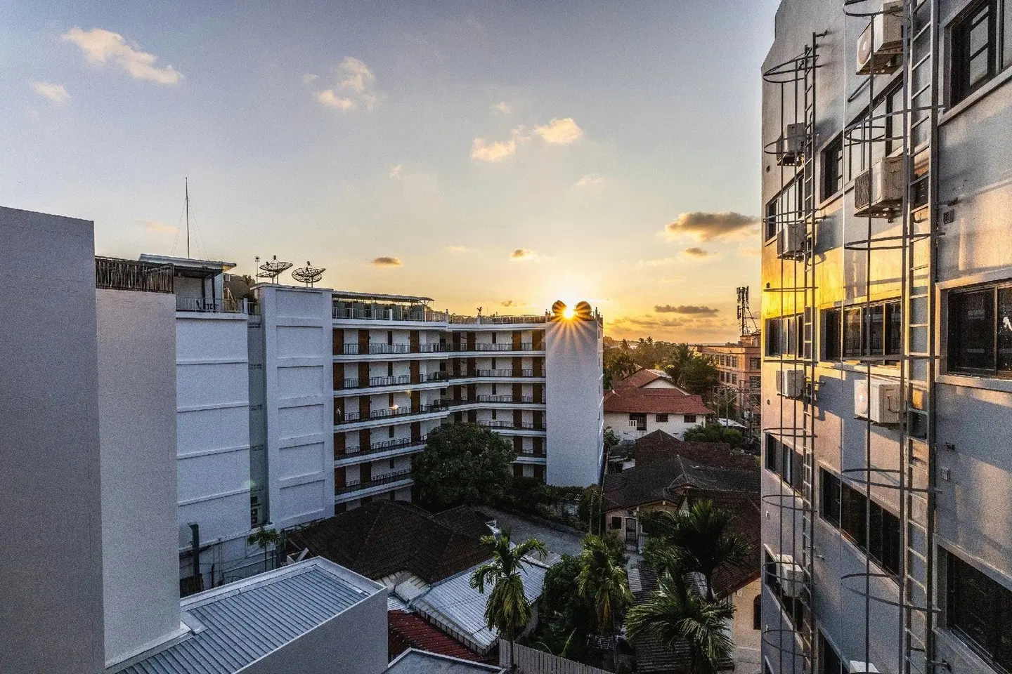 Citrus Patong Hotel by Compass Hospitality EXTERIOR