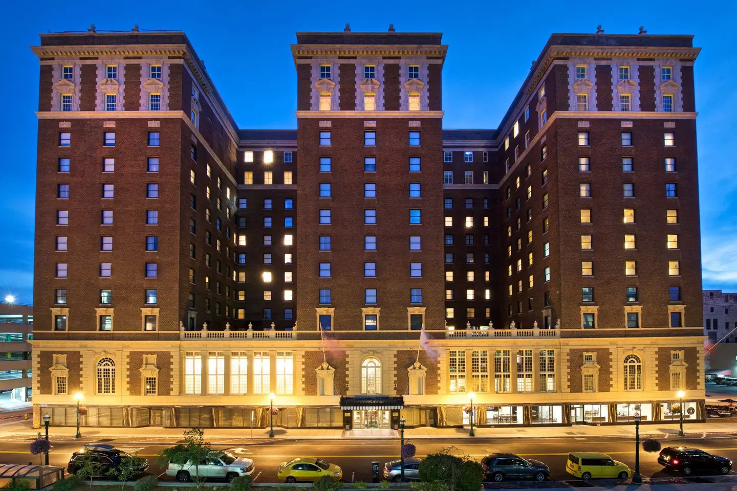 Marriott Syracuse Downtown EXTERIOR