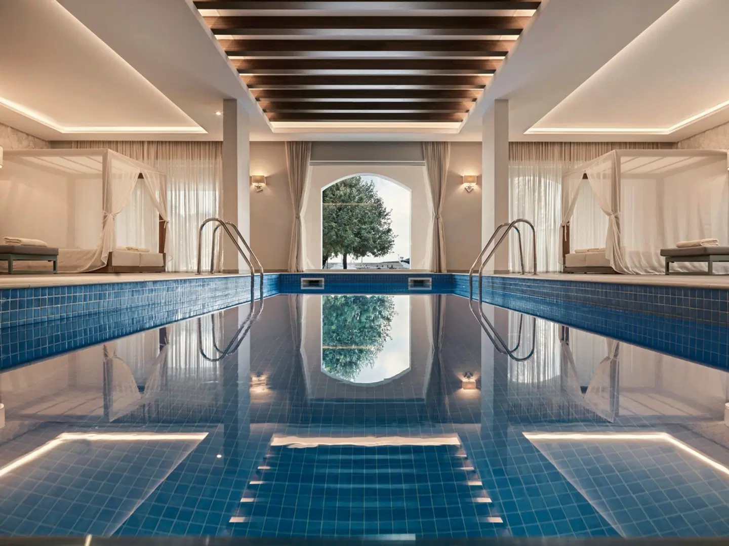 The Chedi Lustica Bay Hallenbad