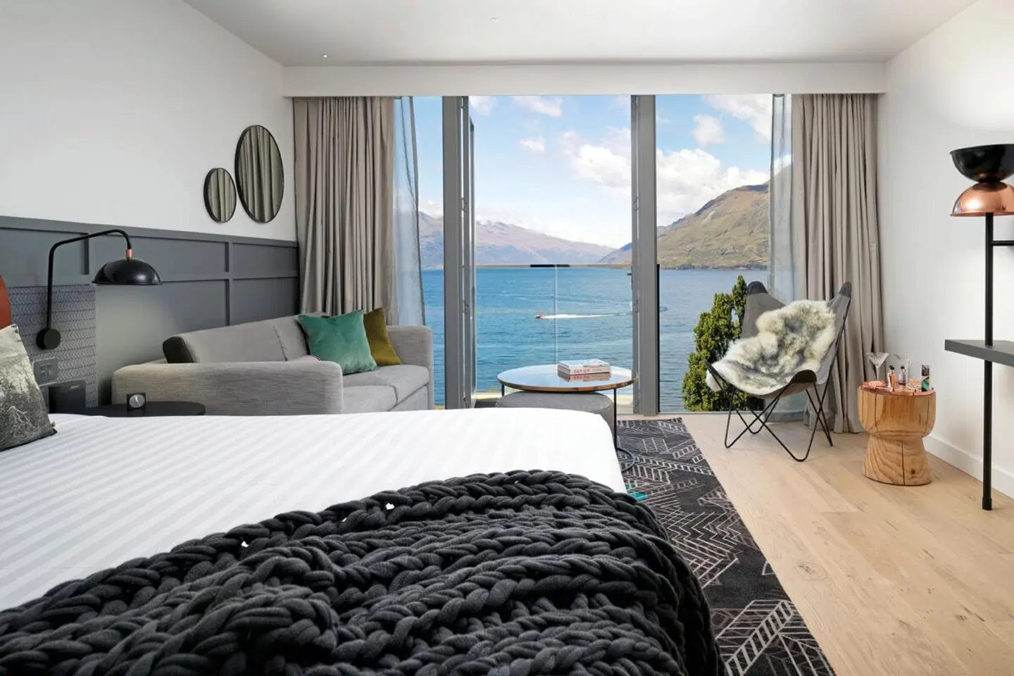QT Queenstown ROOM_EXAMPLE