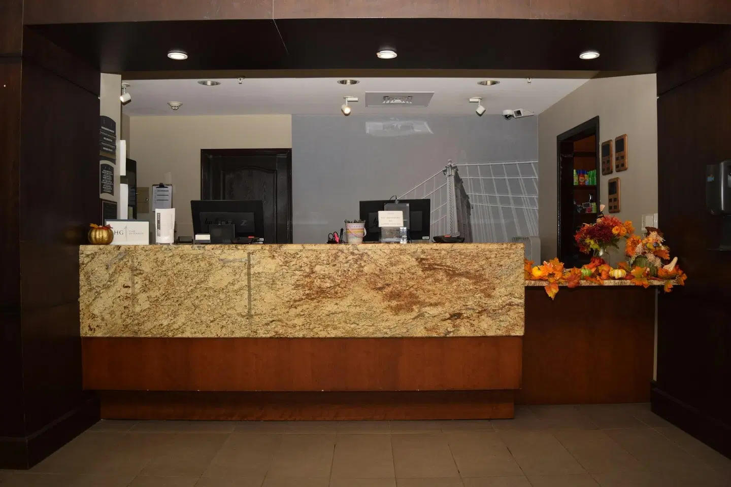 Staybridge Suites Syracuse (Liverpool) by IHG LOUNGE_LOBBY