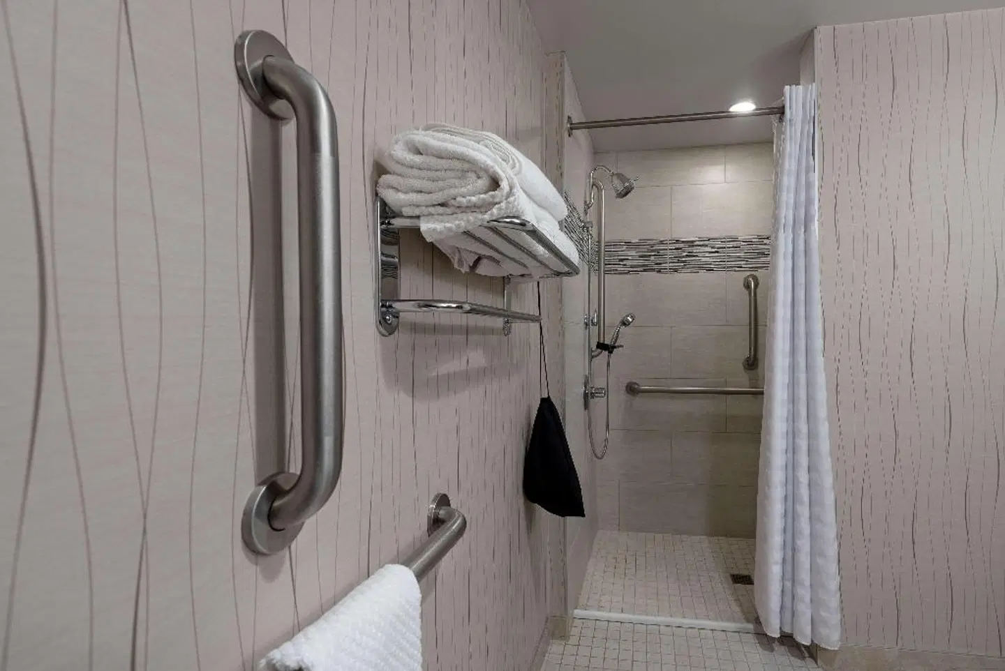 Embassy Suites by Hilton Saratoga Springs Badezimmer