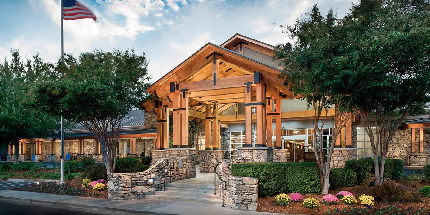 Crowne Plaza Resort Asheville EXTERIOR