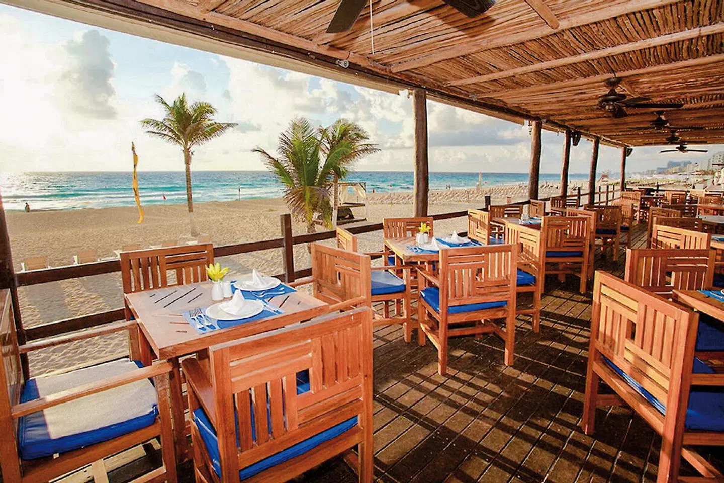 NYX Cancun Terrasse