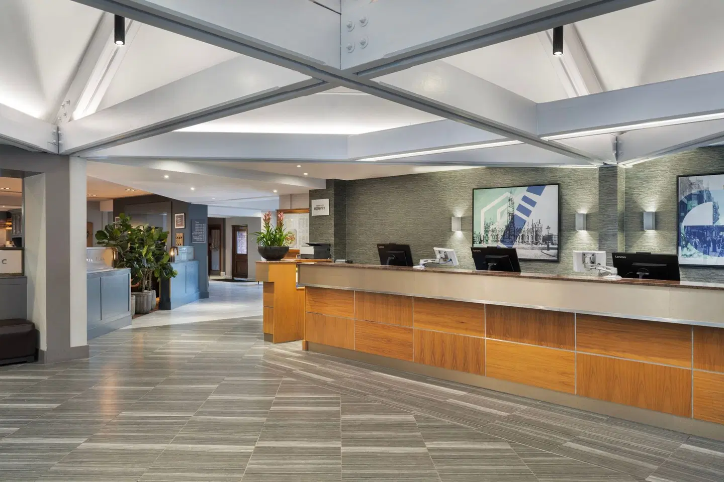 Delta Hotels by Marriott Manchester Airport LOUNGE_LOBBY