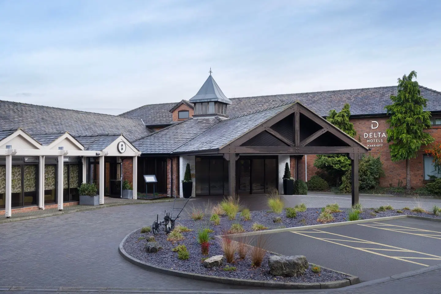 Delta Hotels by Marriott Manchester Airport Terrasse