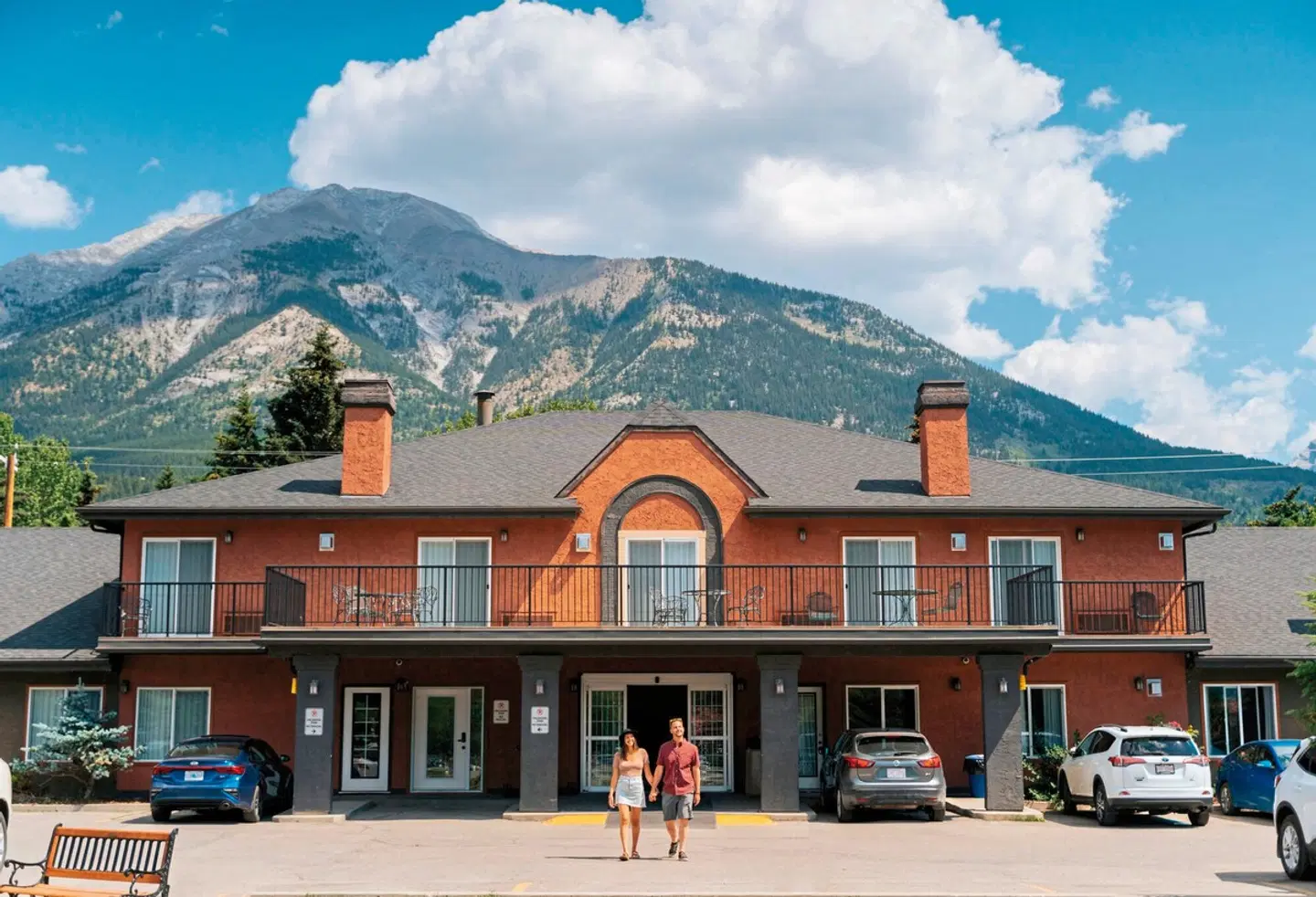 Northwinds Hotel Canmore EXTERIOR