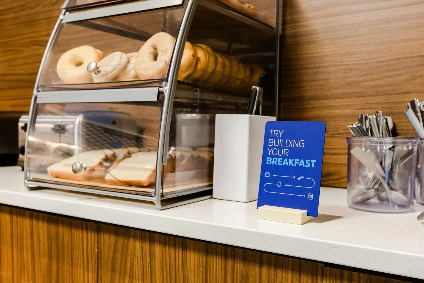 Holiday Inn Express & Suites West Edmonton - Mall Area by IHG Restaurant