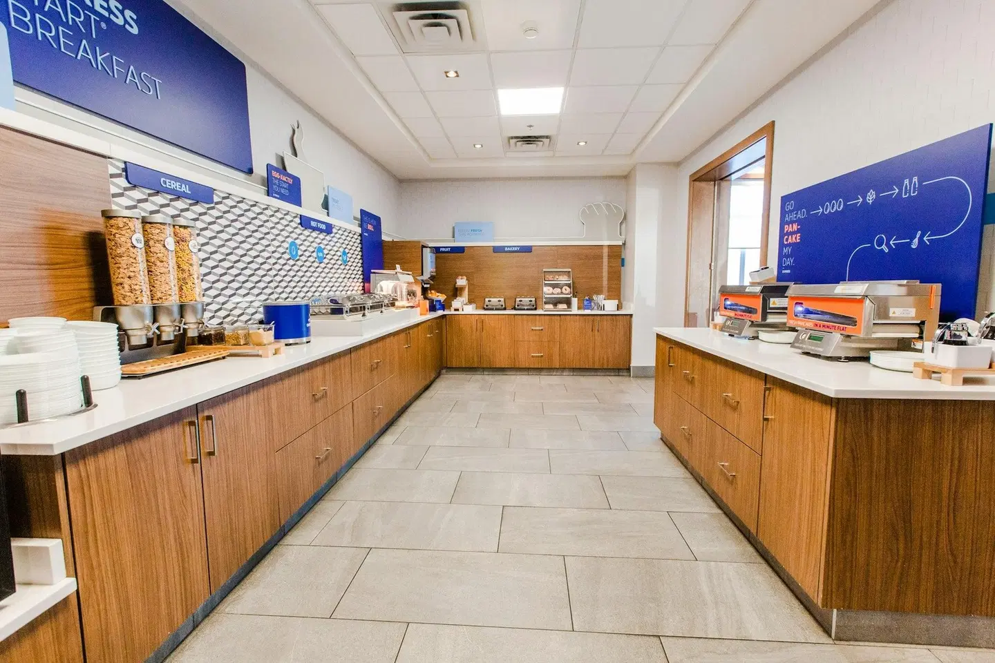 Holiday Inn Express & Suites West Edmonton - Mall Area by IHG LOUNGE_LOBBY