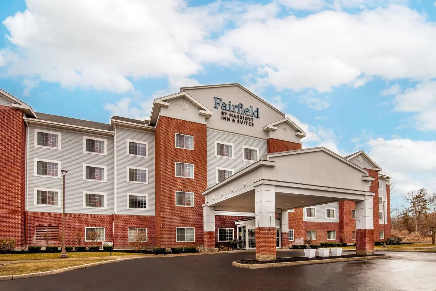 Fairfield by Marriott Inn & Suites Saratoga Malta EXTERIOR