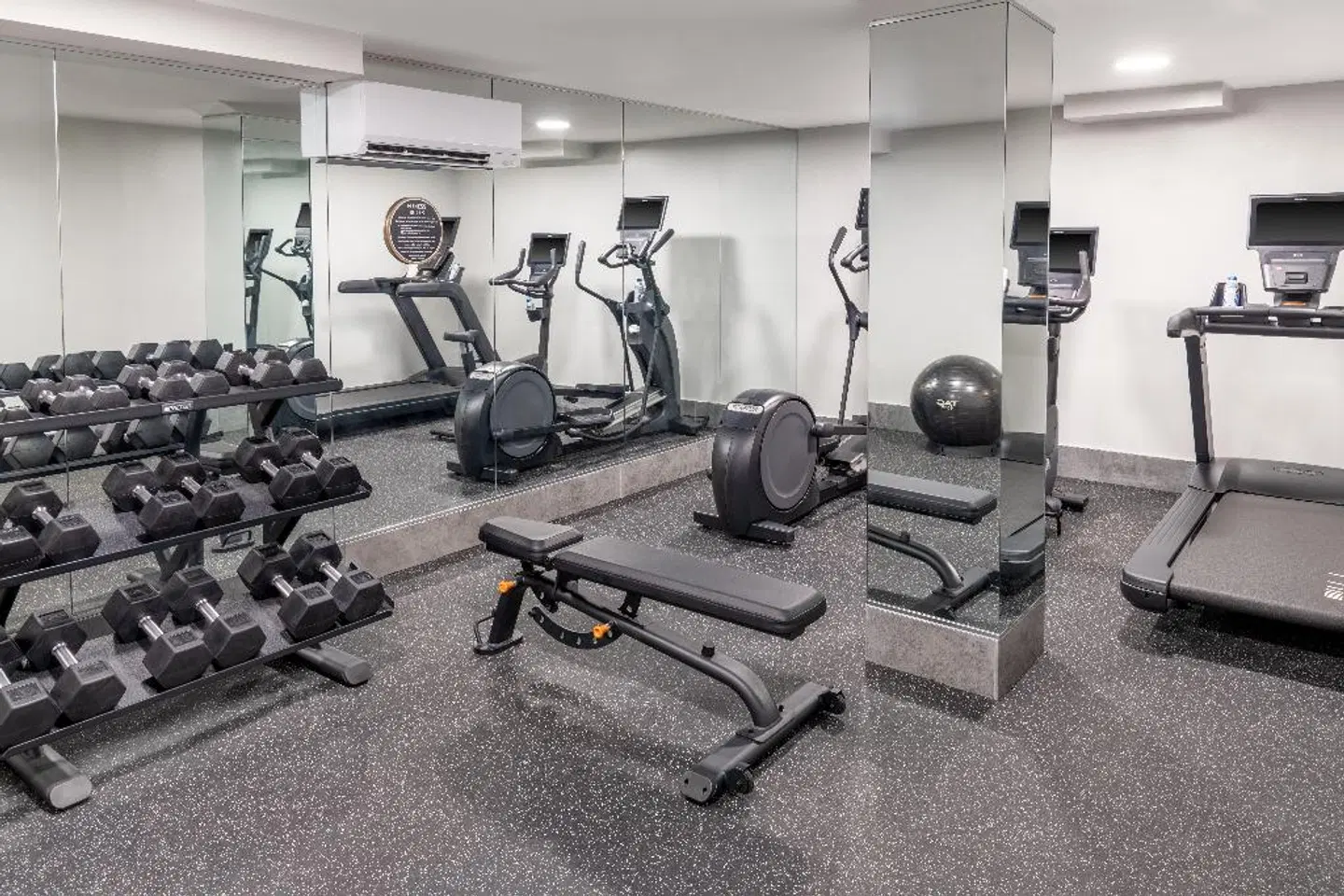 voco Astoria by IHG SPORTS_AND_LEISURE
