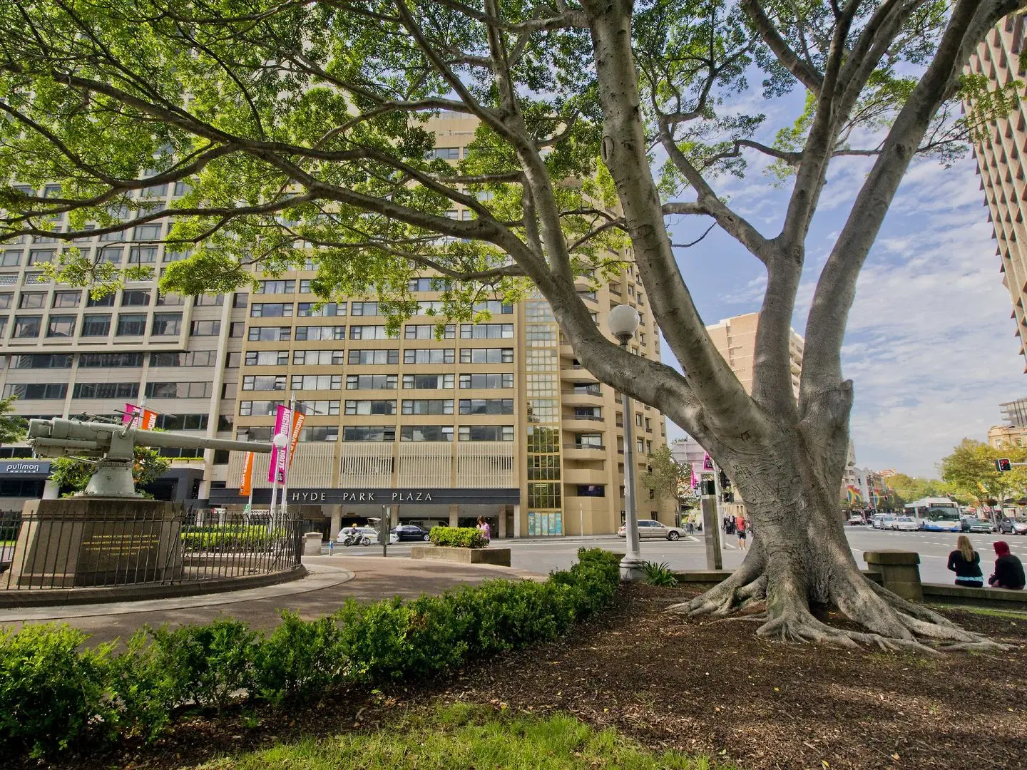 Oaks Sydney Hyde Park Suites EXTERIOR