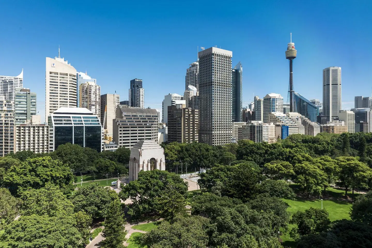 Oaks Sydney Hyde Park Suites EXTERIOR
