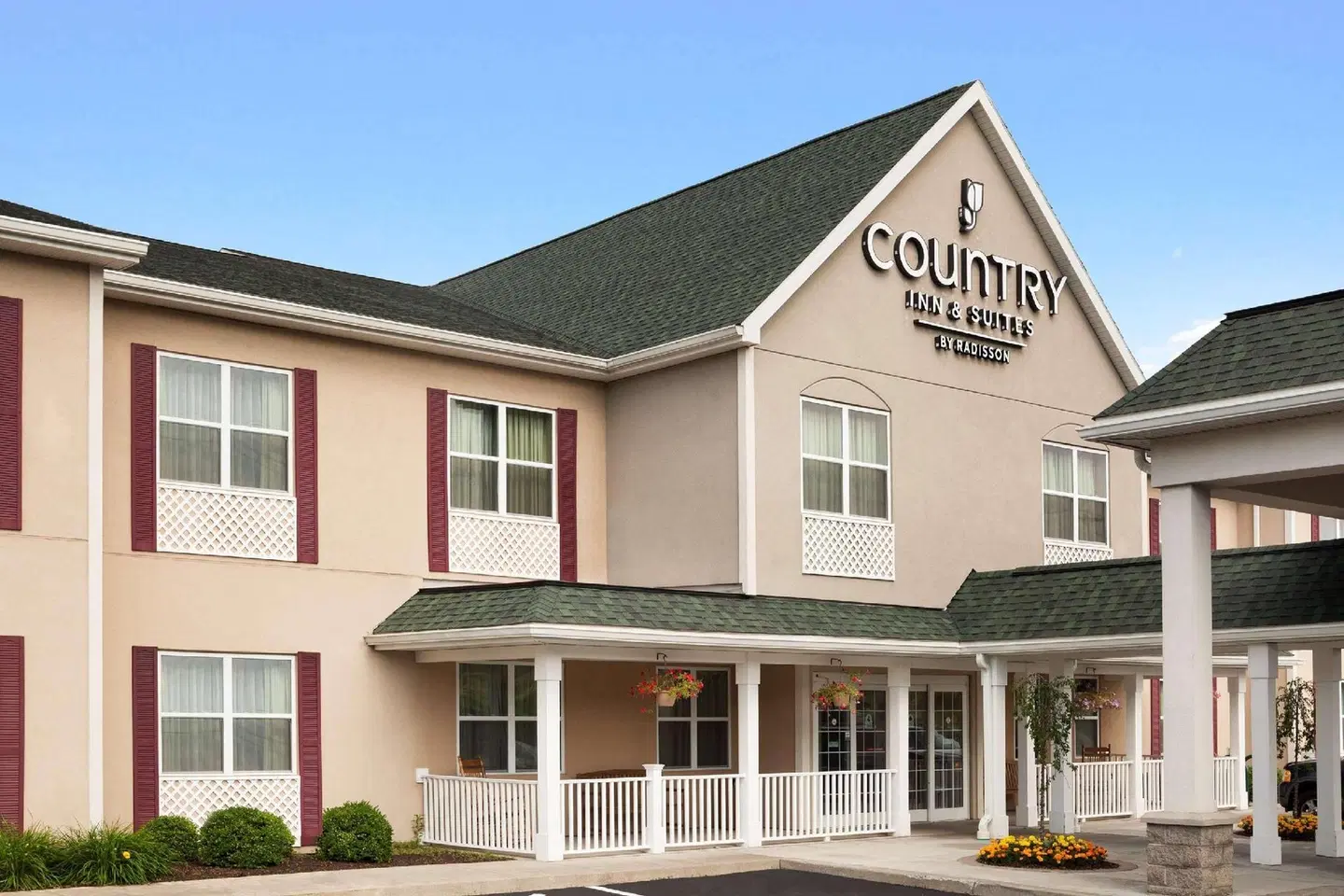 Country Inn & Suites by Radisson, Ithaca, NY EXTERIOR