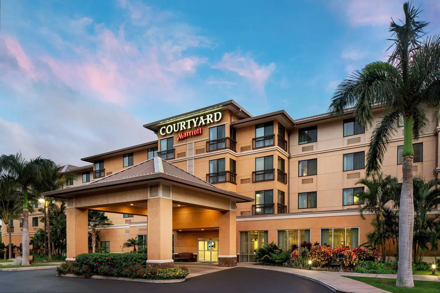 Courtyard by Marriott Maui Kahului Airport EXTERIOR