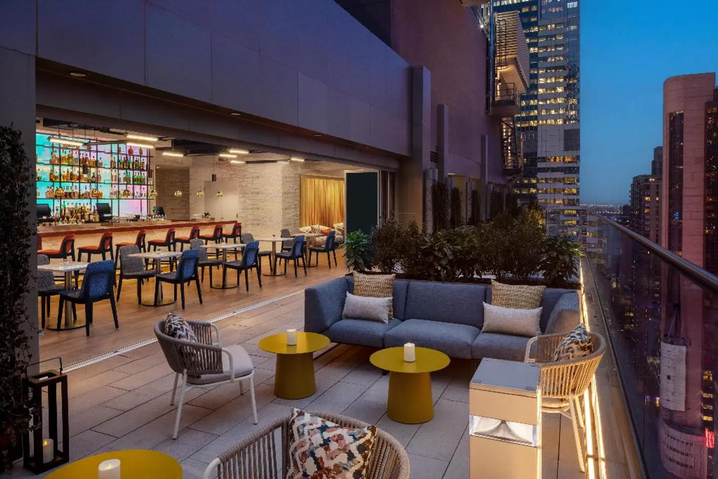 Home2 Suites By Hilton New York Times Square Bar
