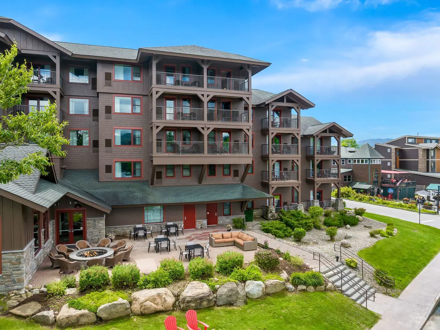 Hampton Inn & Suites Lake Placid EXTERIOR
