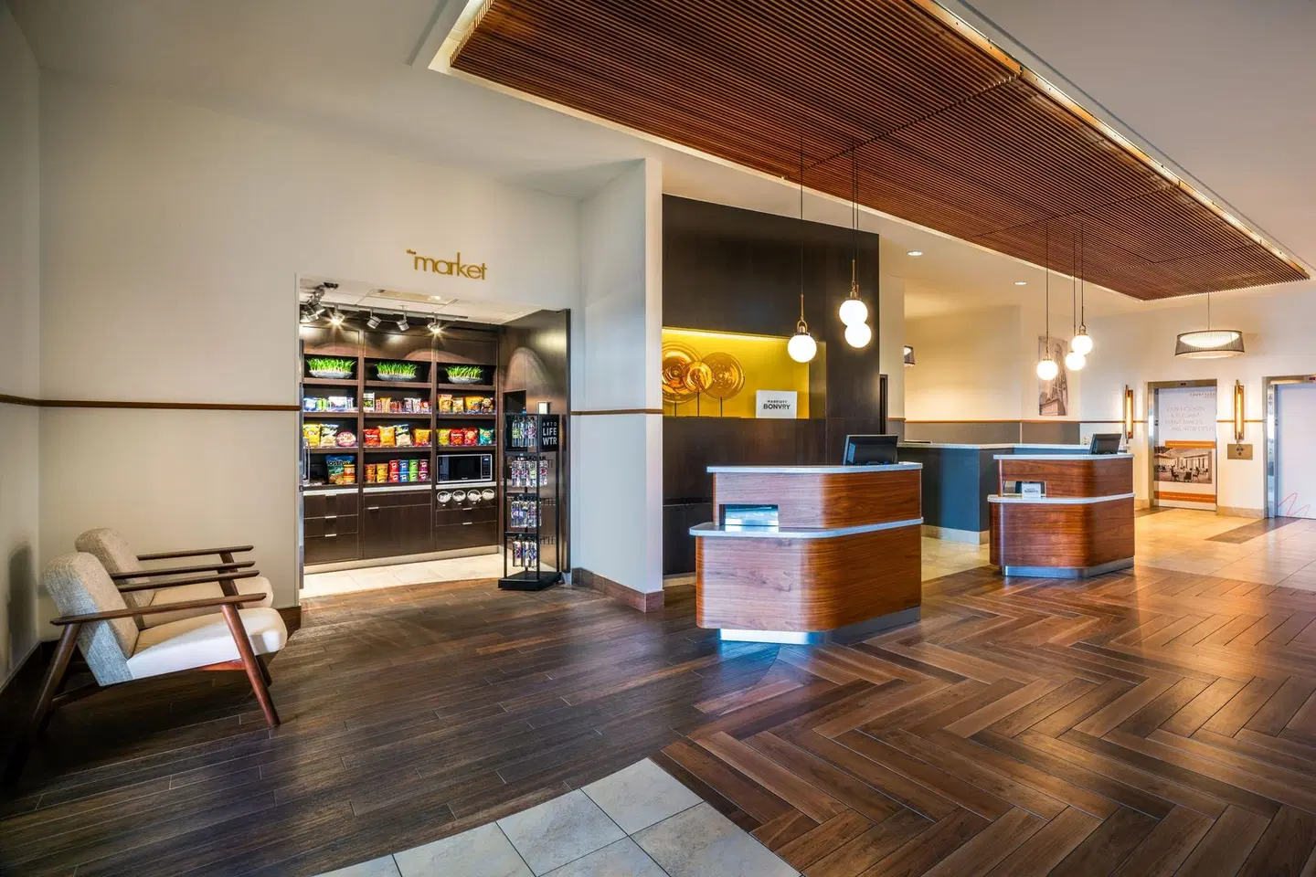 Courtyard by Marriott Calgary South Bar