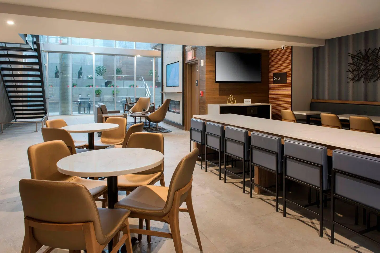 TownePlace Suites by Marriott New York Long Island City/Manhattan View Bar