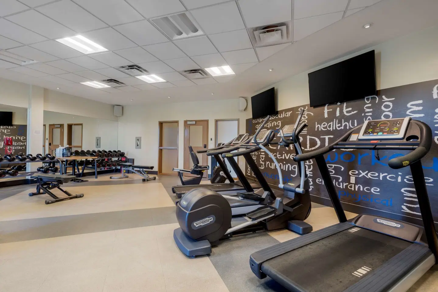 Best Western Plus Sawridge Suites SPORTS_AND_LEISURE
