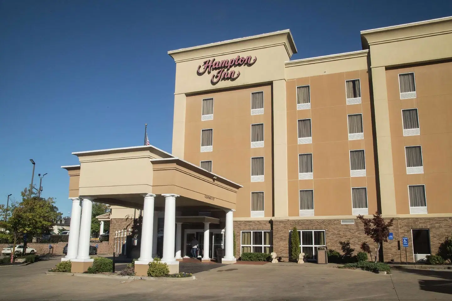 Hampton Inn Oxford-West EXTERIOR