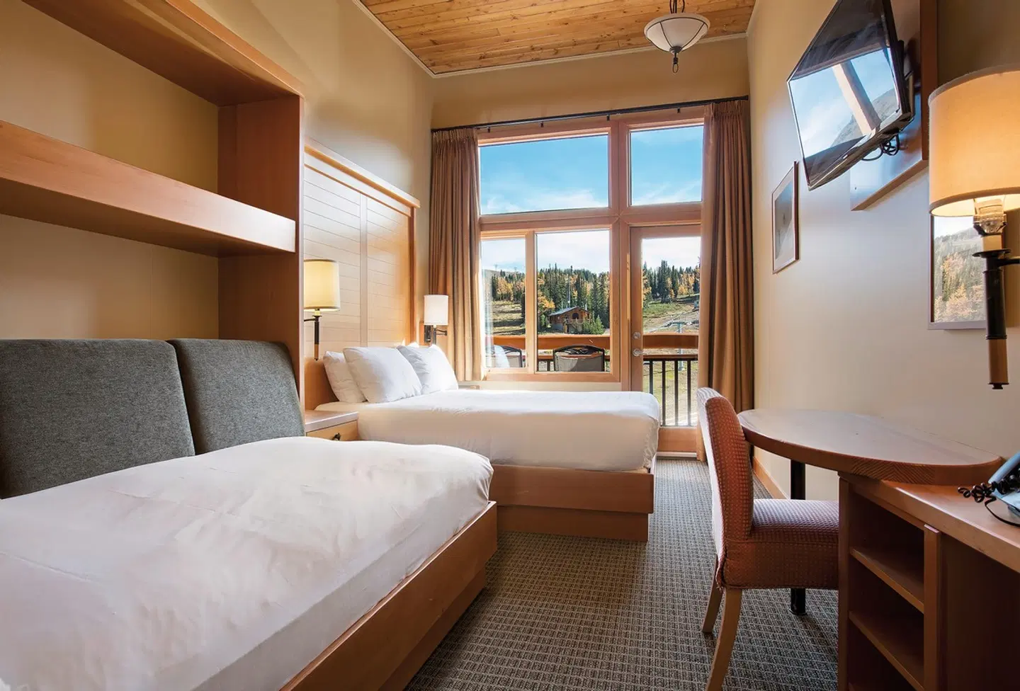 Sunshine Mountain Lodge ROOM_EXAMPLE