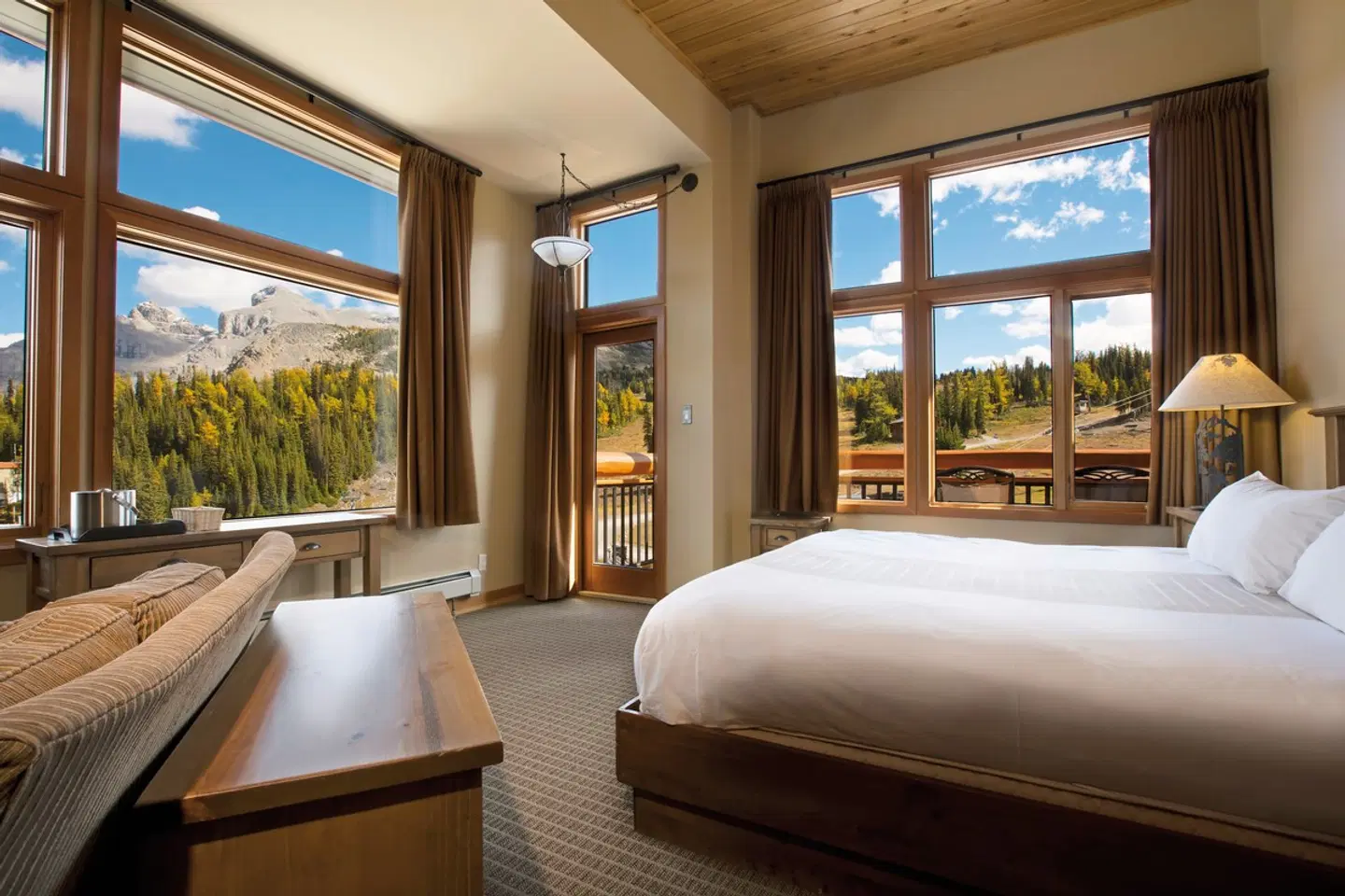 Sunshine Mountain Lodge ROOM_EXAMPLE