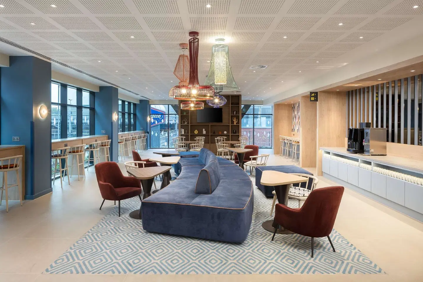Hampton By Hilton Rochdale LOUNGE_LOBBY
