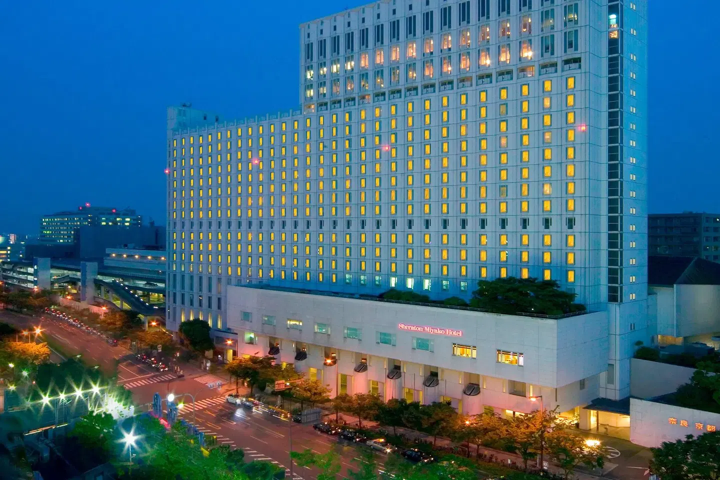 Sheraton Miyako Hotel Osaka EXTERIOR