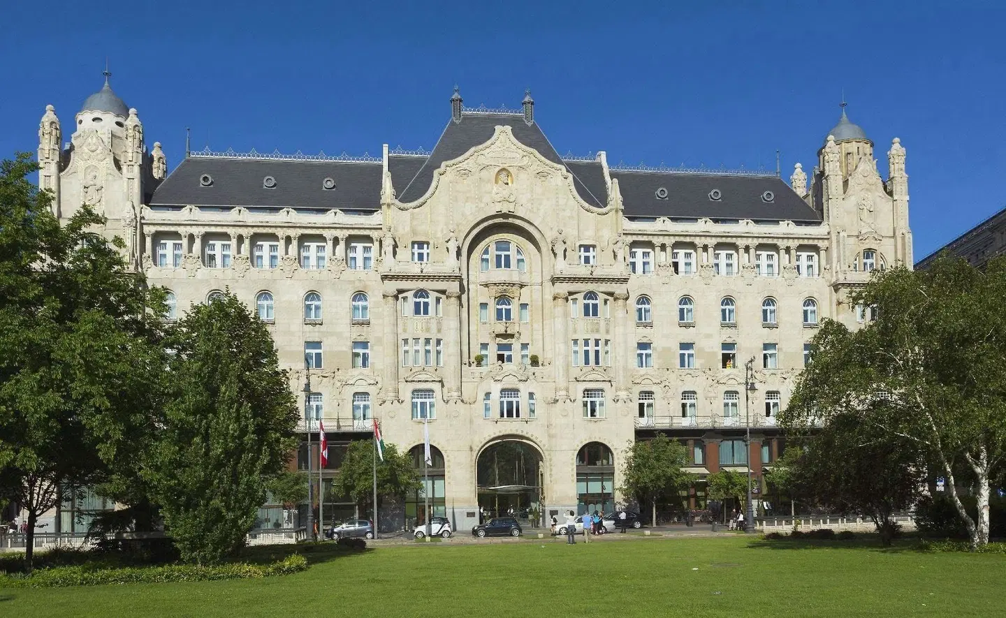 Ambra Hotel EXTERIOR