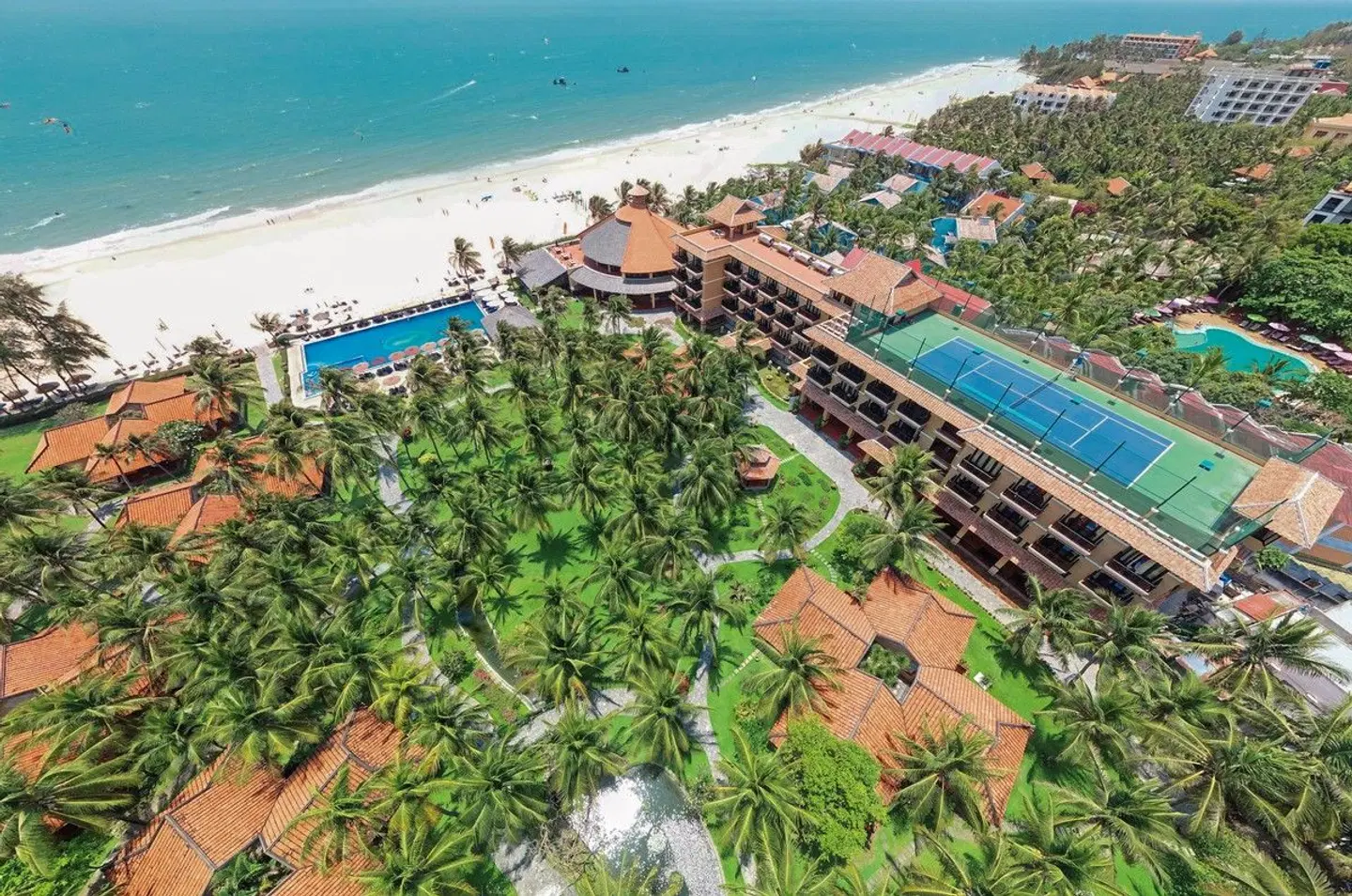 Seahorse Resort & Spa EXTERIOR