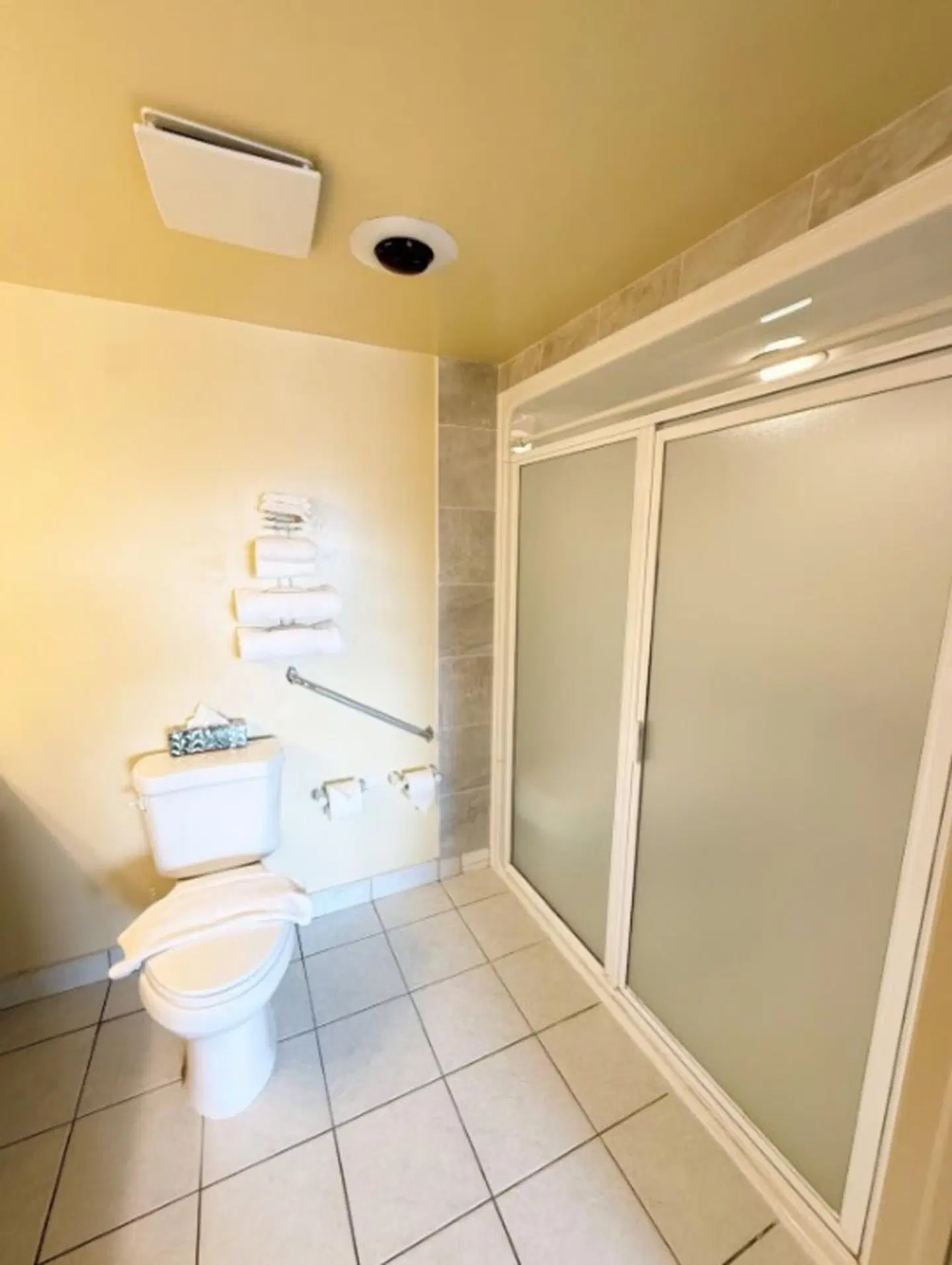 Travelodge Drumheller Badezimmer