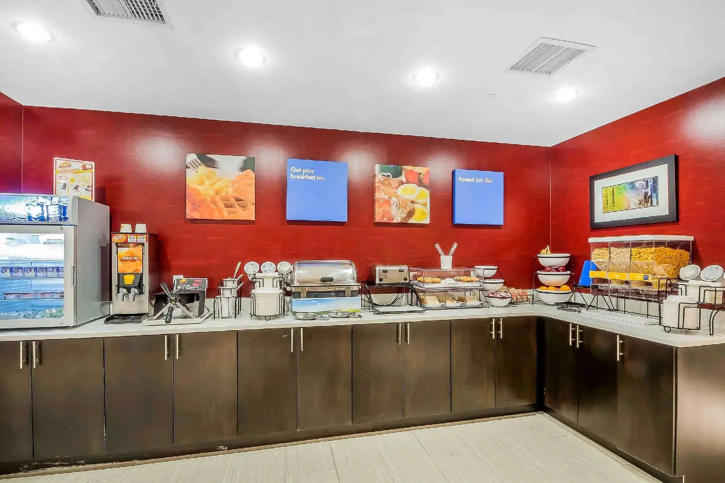 Comfort Inn & Suites near Stadium Restaurant