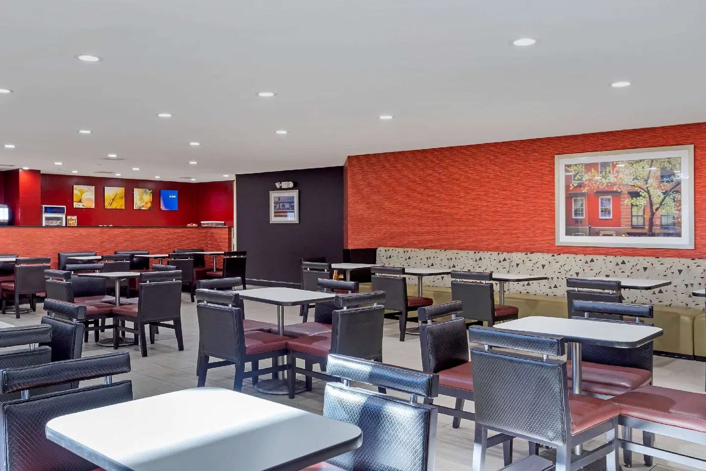 Comfort Inn & Suites near Stadium Konferenz