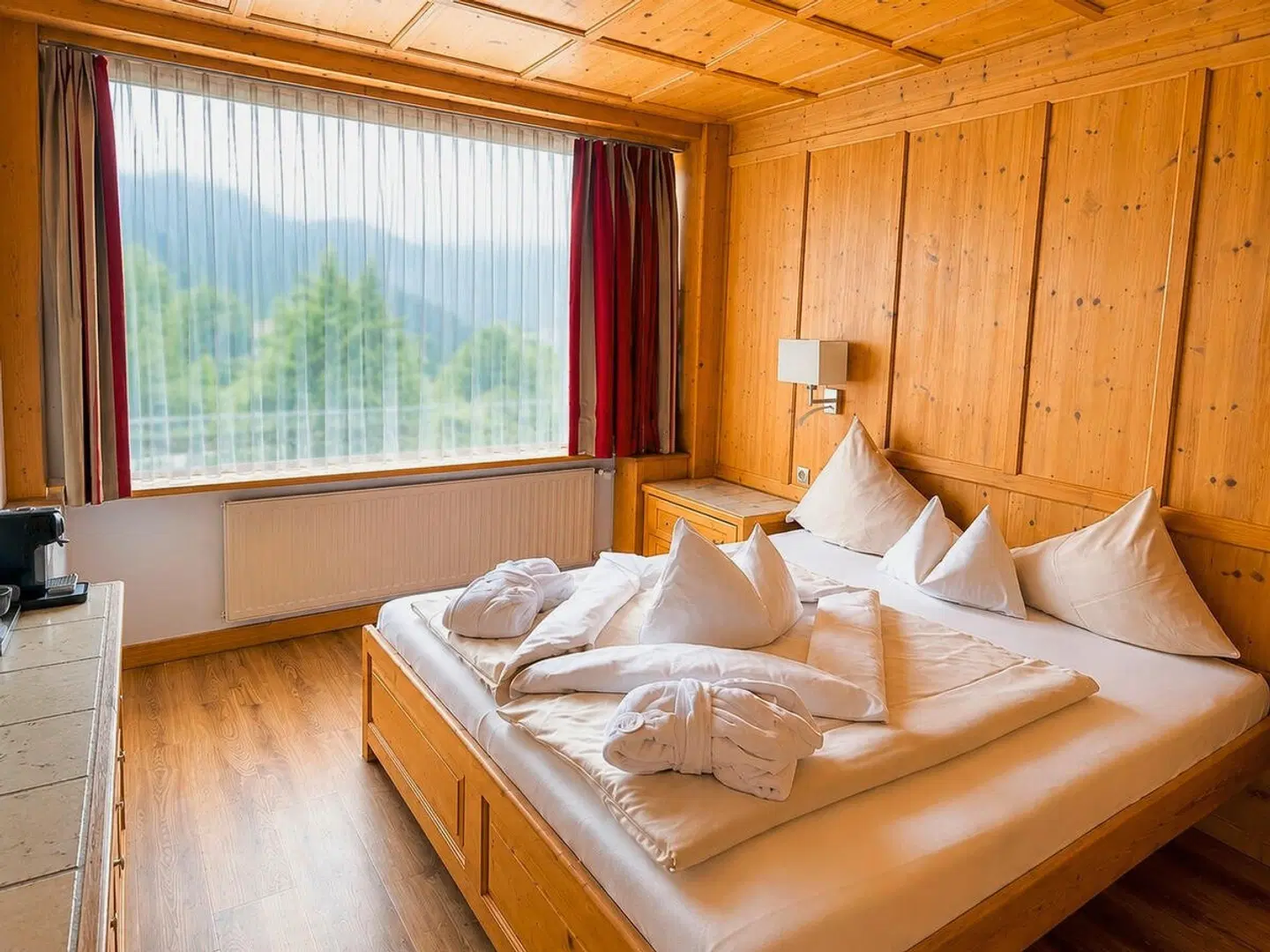 Latini ROOM_EXAMPLE