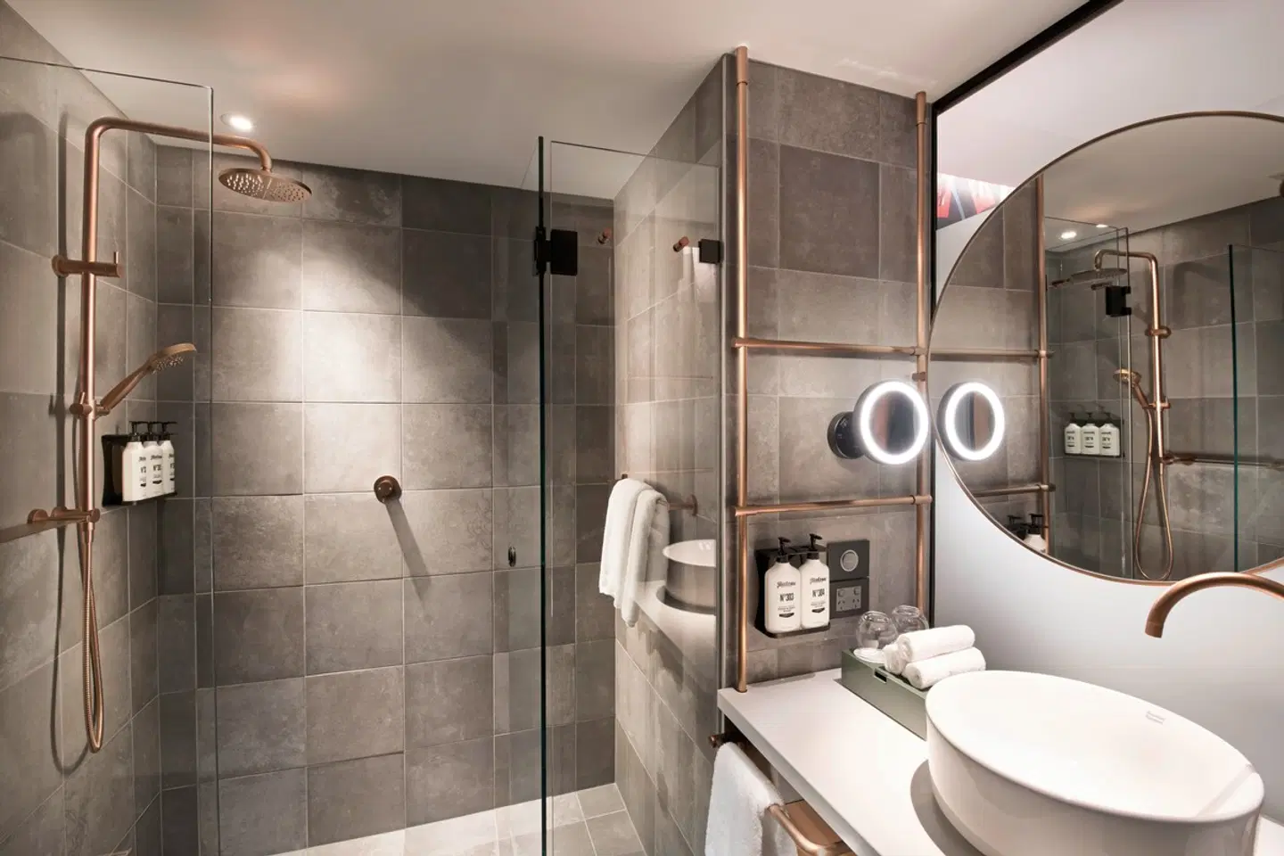 Hotel Indigo Adelaide Markets Badezimmer