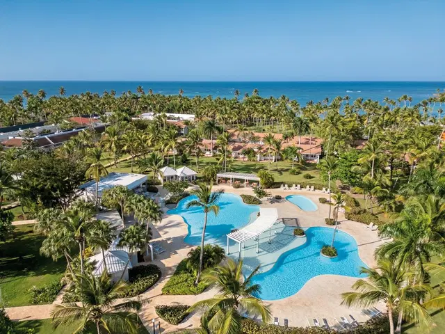 Wyndham Alltra Samaná OUTDOOR_POOL