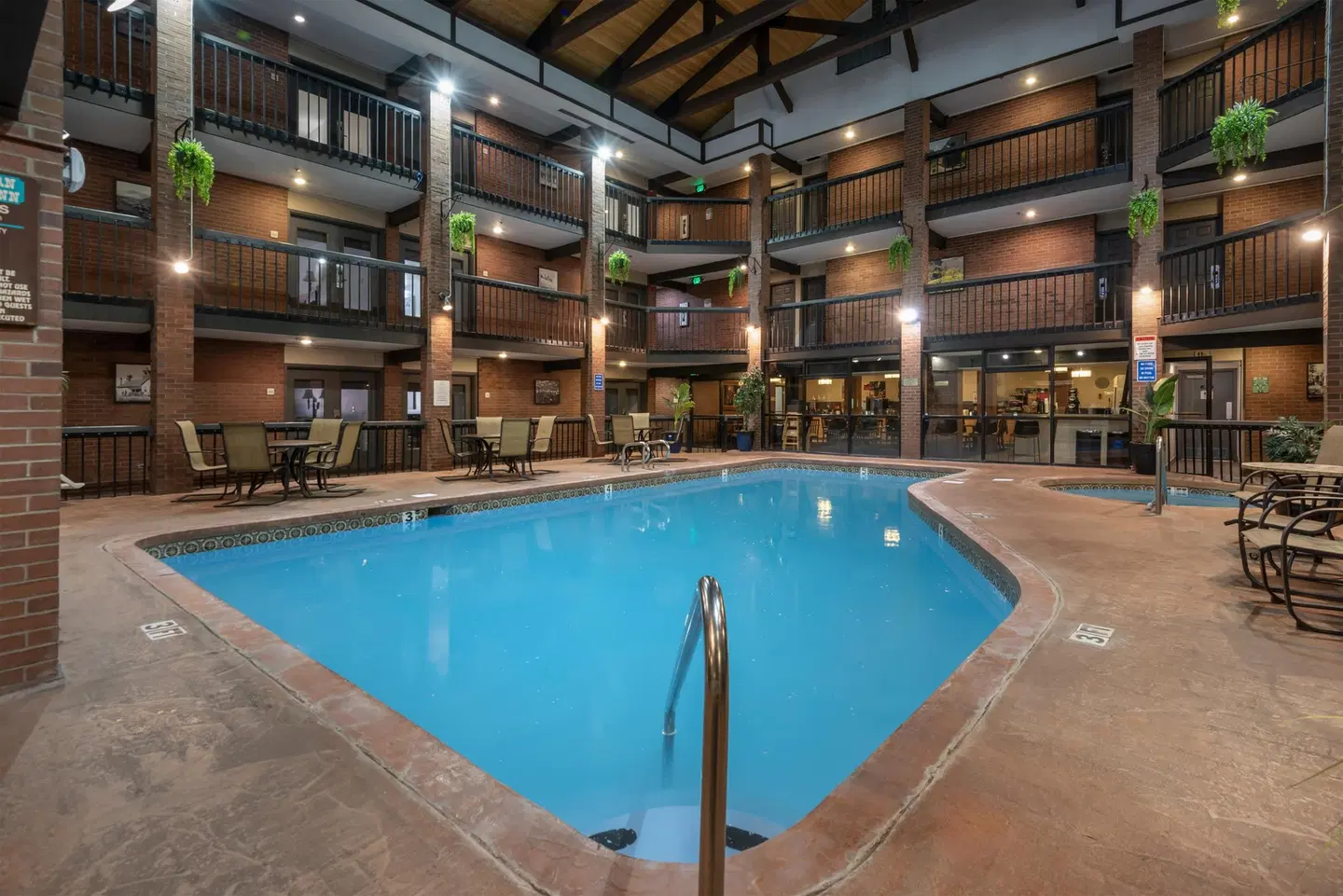 Best Western PLUS Rio Grande Inn Hallenbad