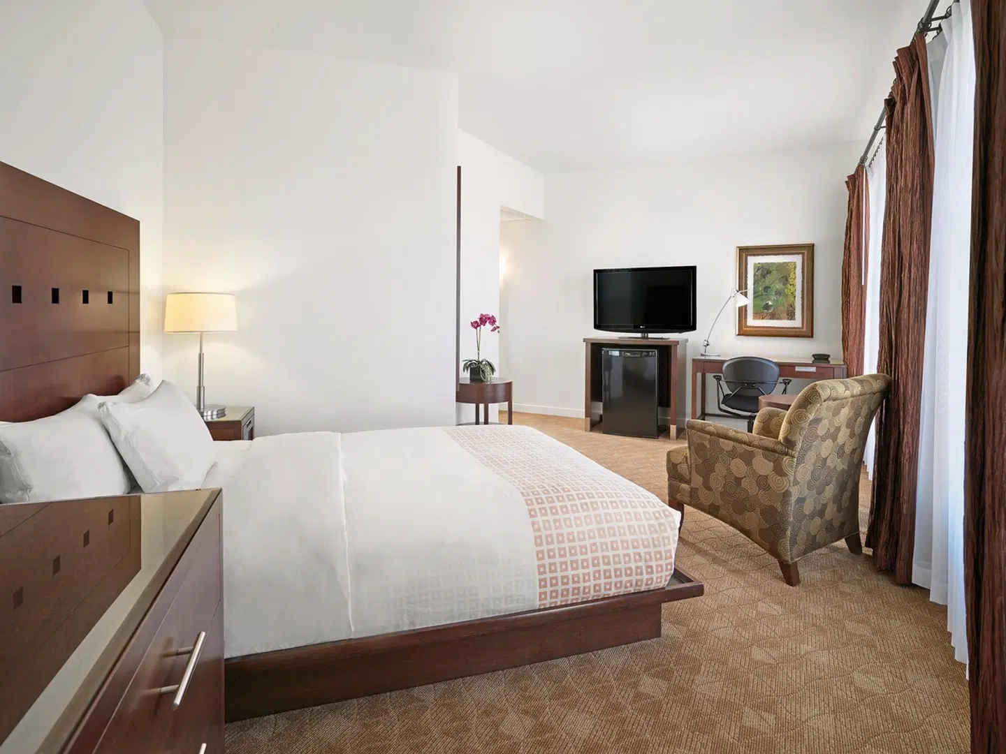 Metterra Hotel on Whyte ROOM_EXAMPLE