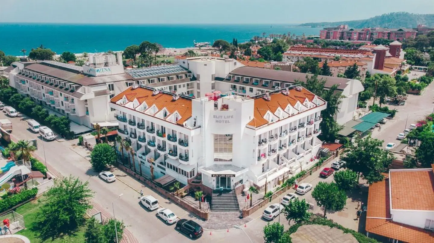 Beso Beach Hotel EXTERIOR