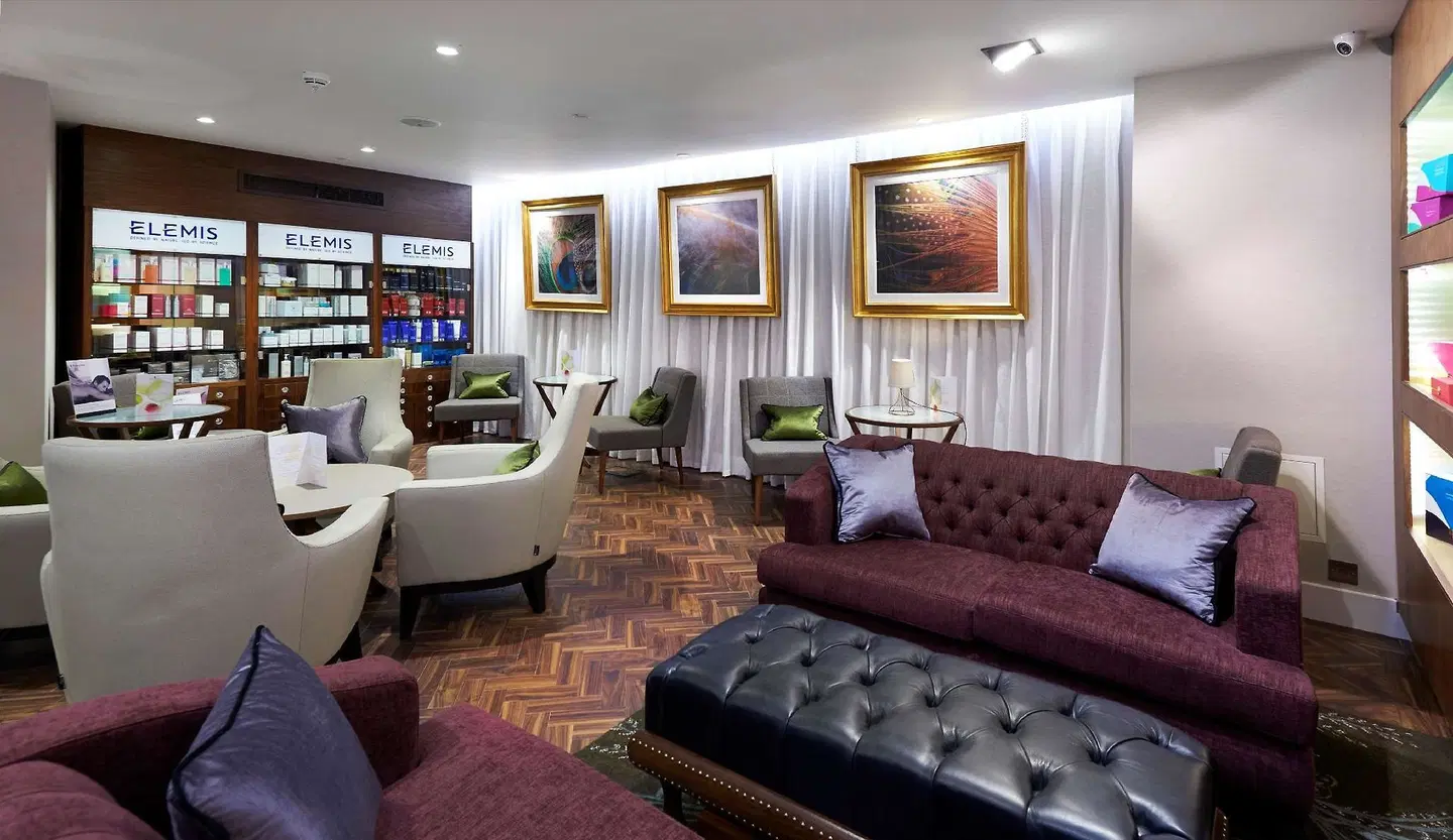 DoubleTree by Hilton Liverpool LOUNGE_LOBBY