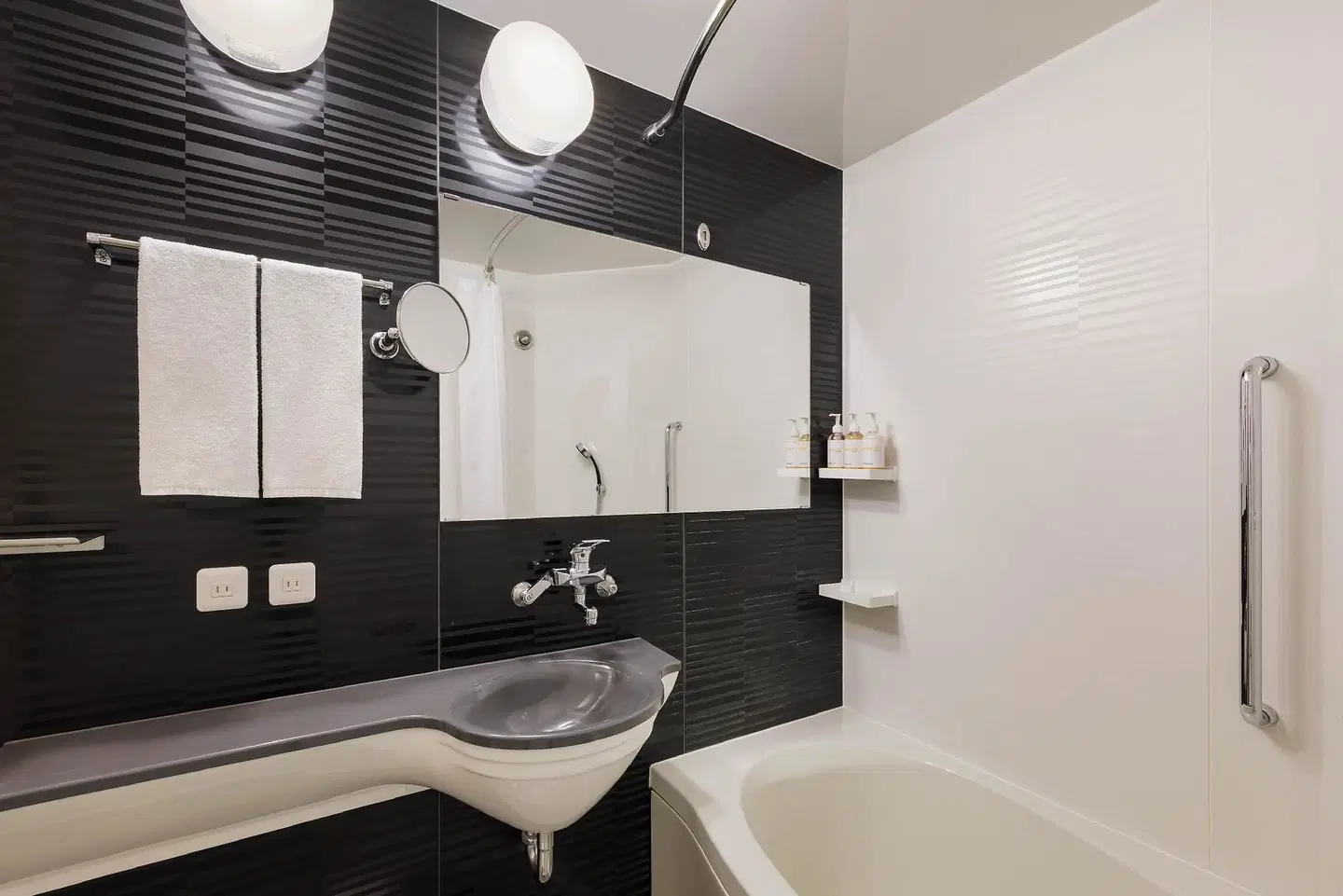 Four Points Flex by Sheraton Osaka Shinsaibashi (ex: Hotel UNIZO Osaka Badezimmer