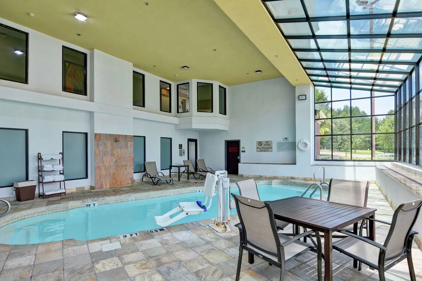 DoubleTree by Hilton Hattiesburg Hallenbad